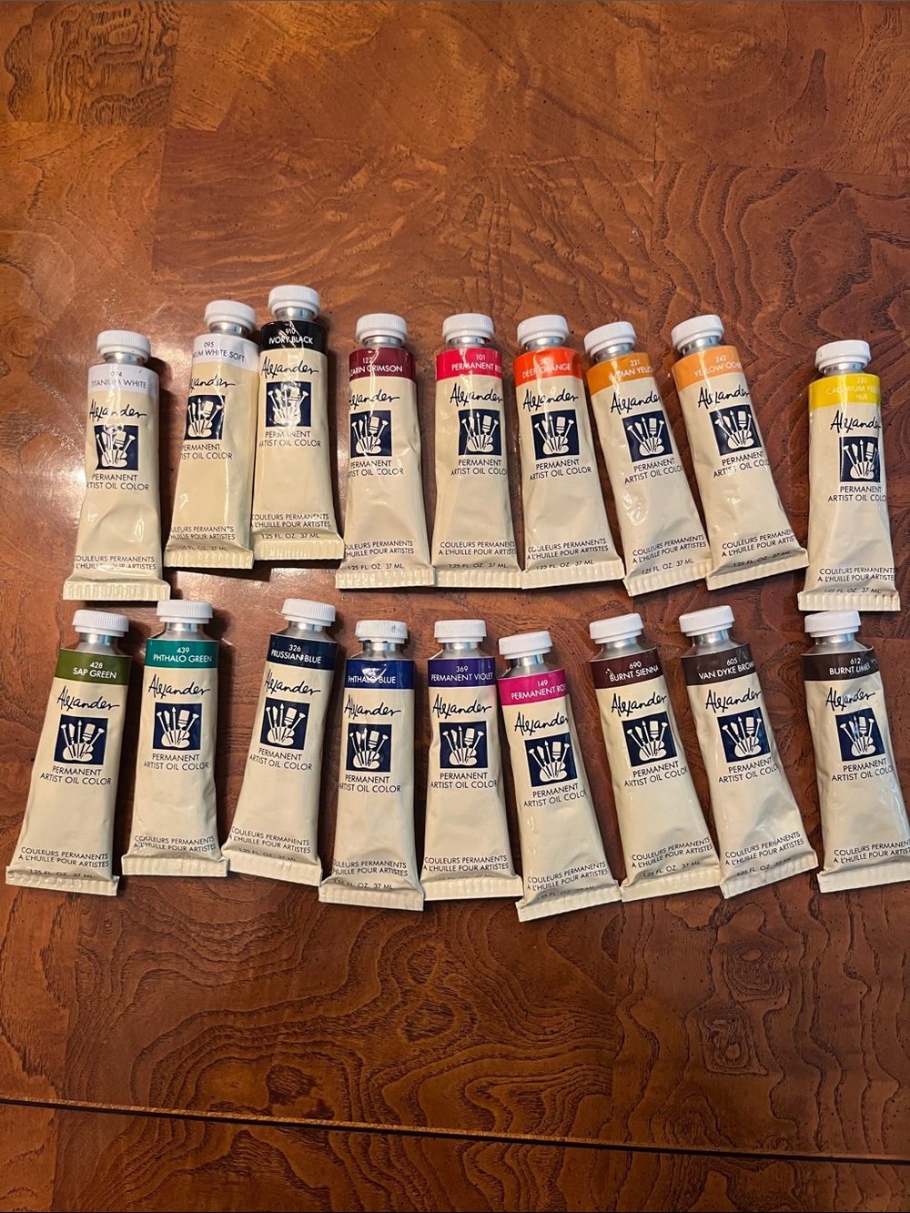 Set of 18 Alexander oil paints